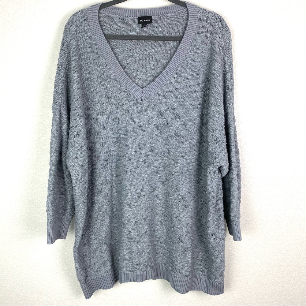 Torrid Gray 3/4 Sleeve V-neck Sweater Size 4